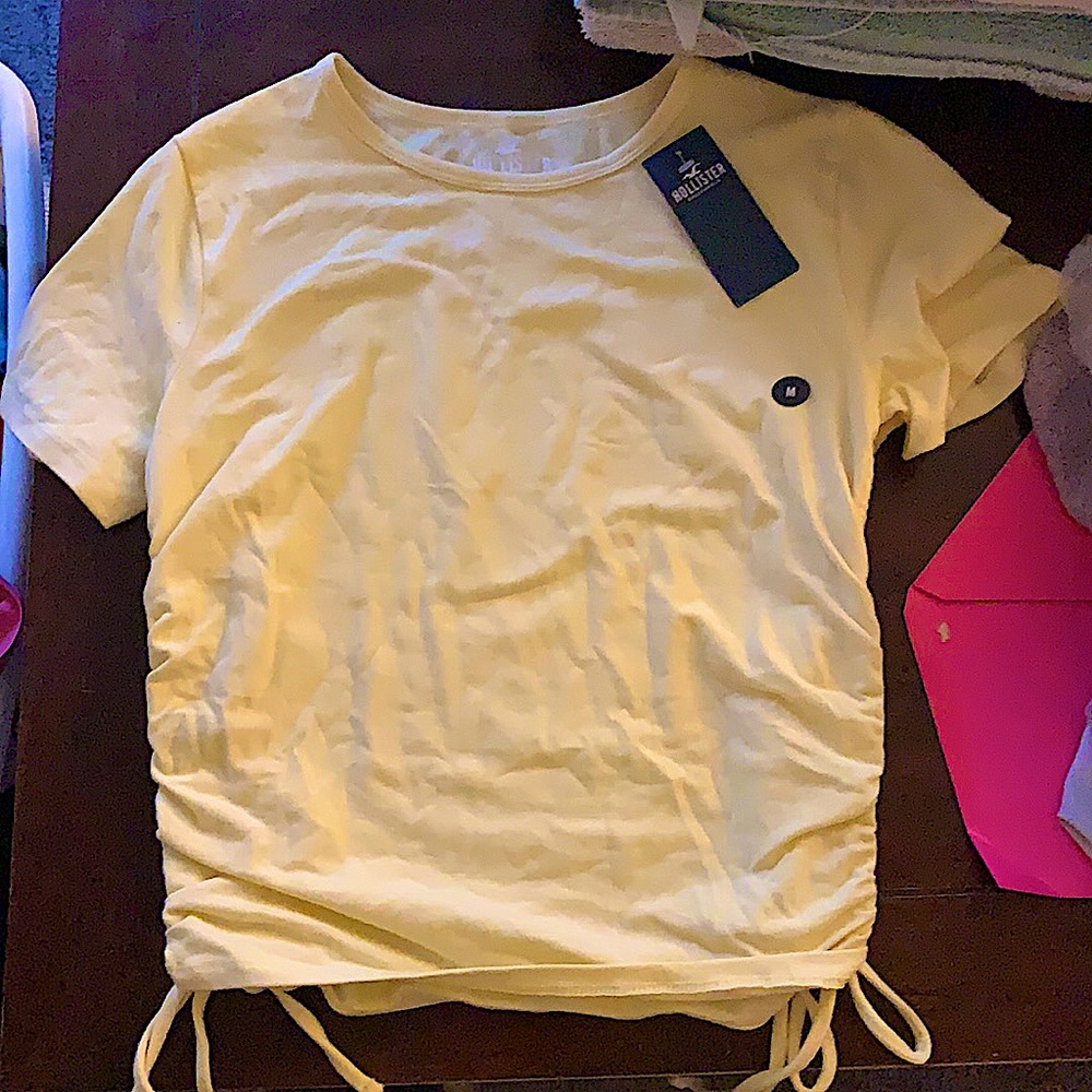 Yellow baby tee with ruched sides from hollister